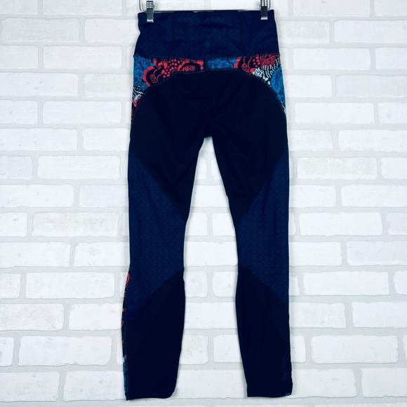 Athleta Lotus Precision Training Tight Women's Size Small Blue‎ Printed Leggings - Picture 9 of 15
